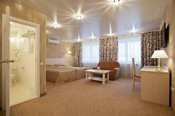 Номер полулюкс с 2 односпальными кроватями в Гостинице Тагил